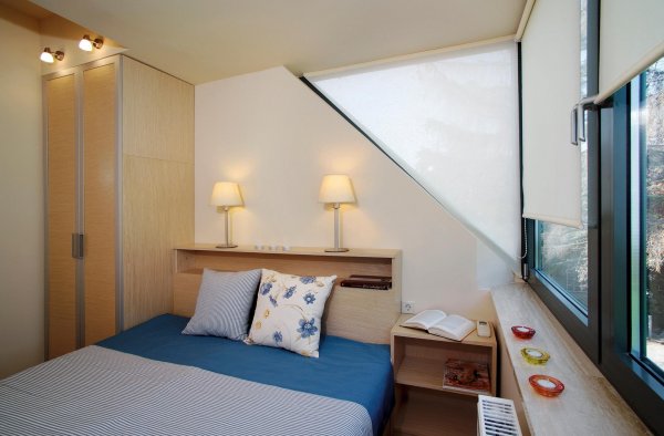 290674_294261487272450_1097336980_o