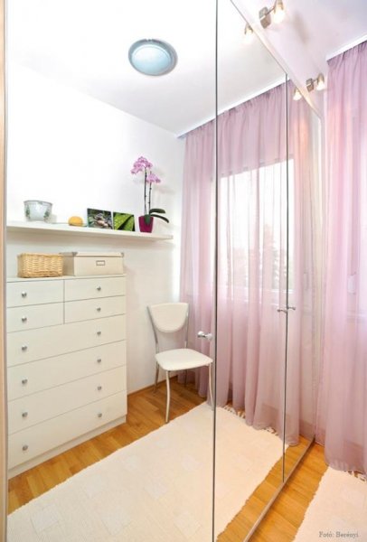 393653_297126500319282_863469155_n